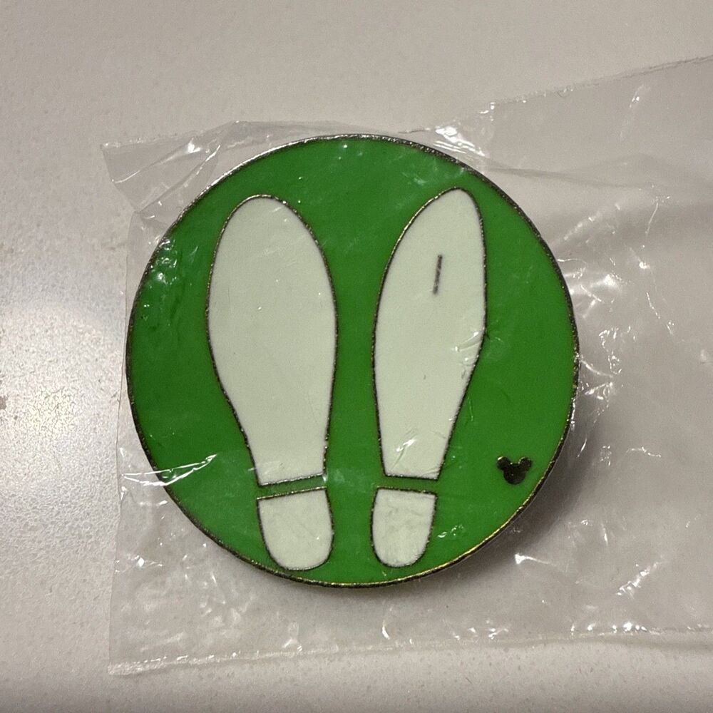 Disney Green Goofy Foot Prints Hidden Mickey Trading Pin 2007